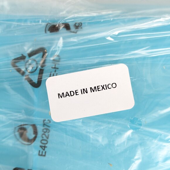 NEW 2 x Tupperware Ice Cube Tray Tropical Blue Silicone Bottom Pop Out Cubes - Picture 5 of 8